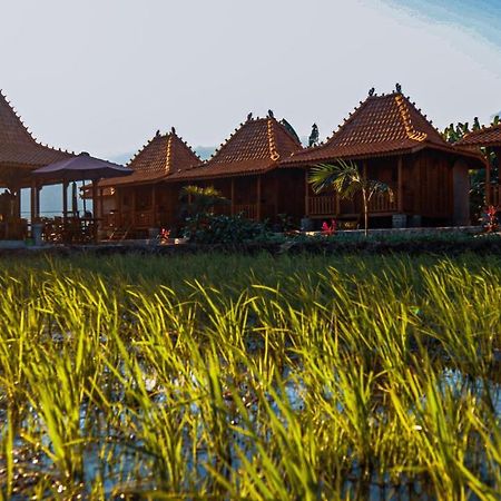 Villa Parlezo Lengkoajang Esterno foto