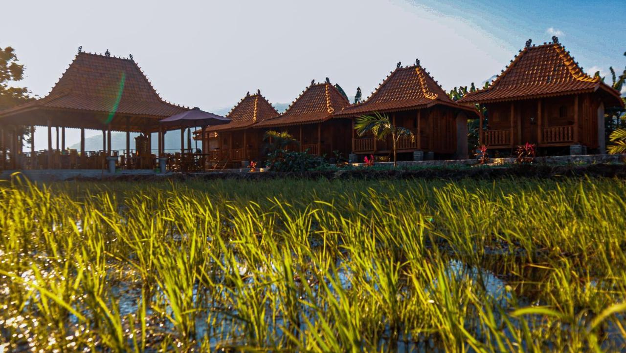 Villa Parlezo Lengkoajang Esterno foto