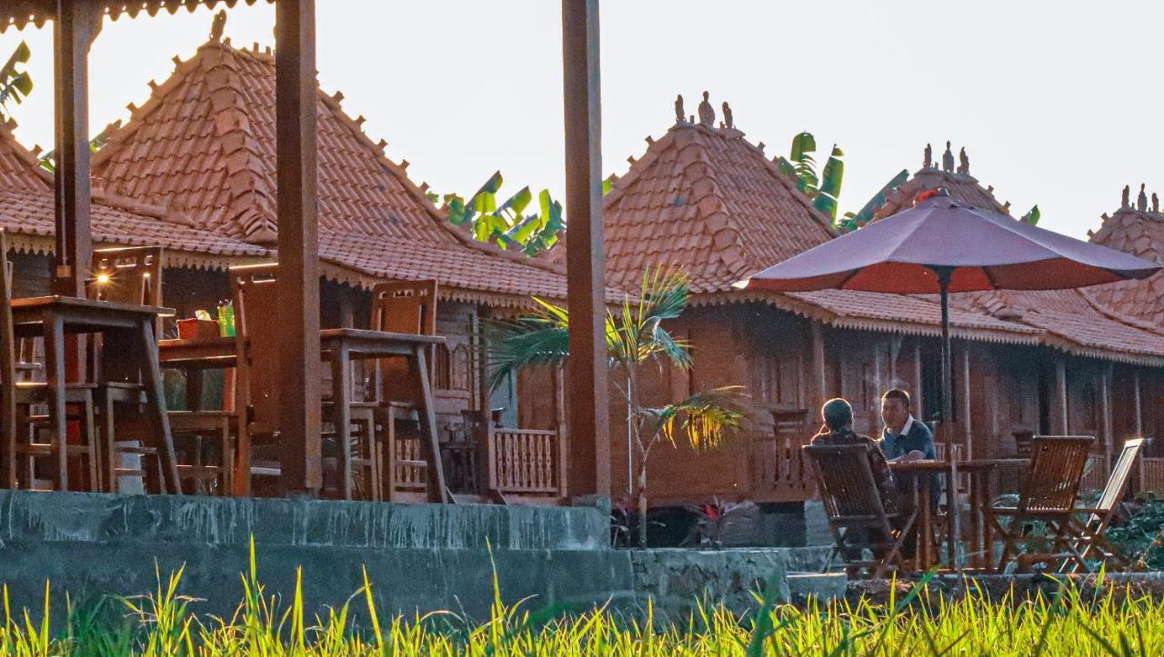 Villa Parlezo Lengkoajang Esterno foto