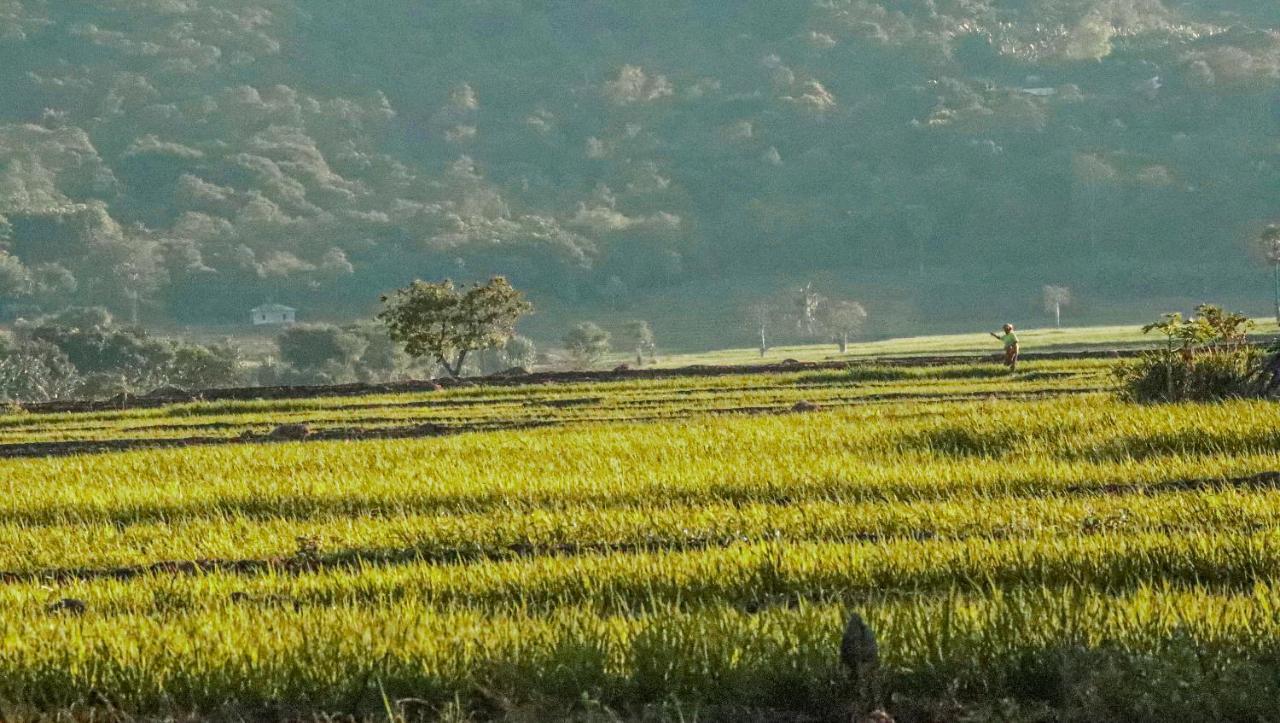 Villa Parlezo Lengkoajang Esterno foto